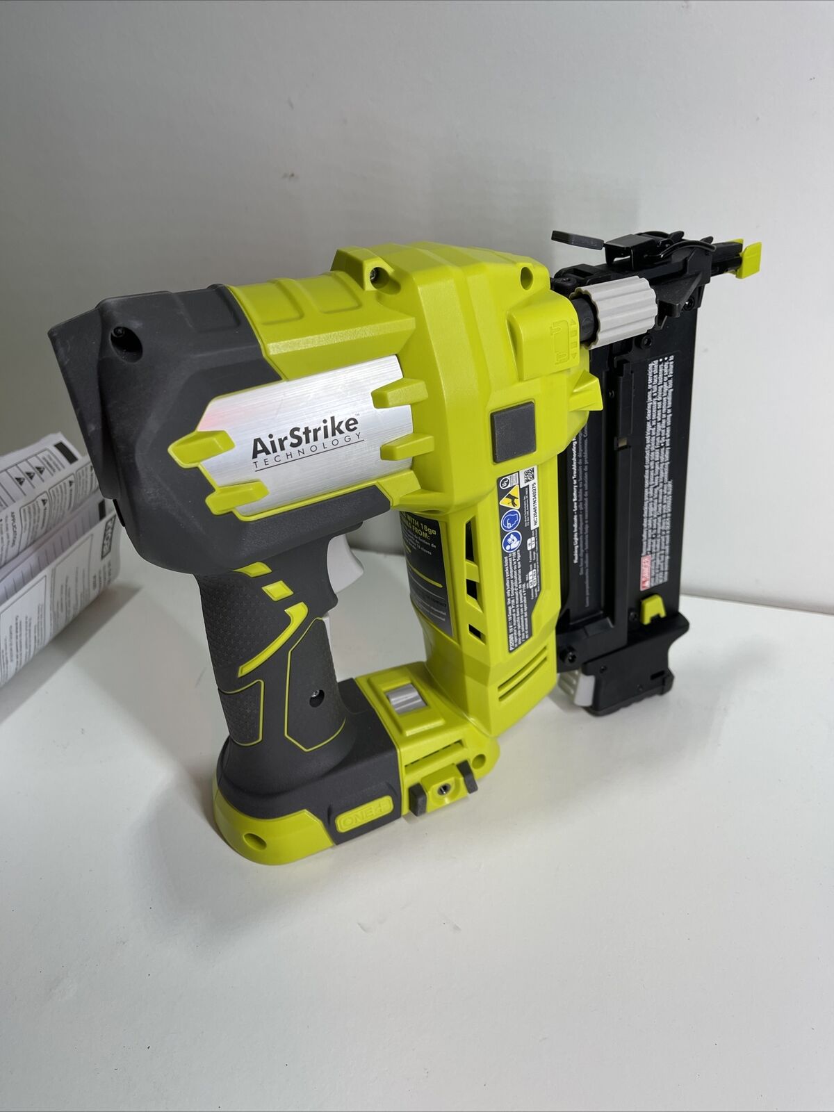 Ryobi ONE+ 18G cordless AirStrike Nailer 18V Hyper Green – Jacek JCK